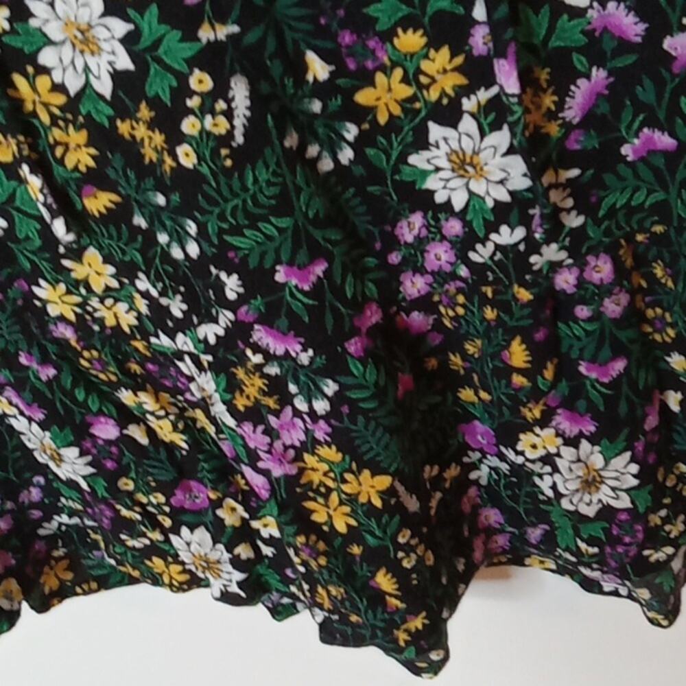 Old Navy women's floral size Medium long sleeve blouse. - Picture 3 of 8